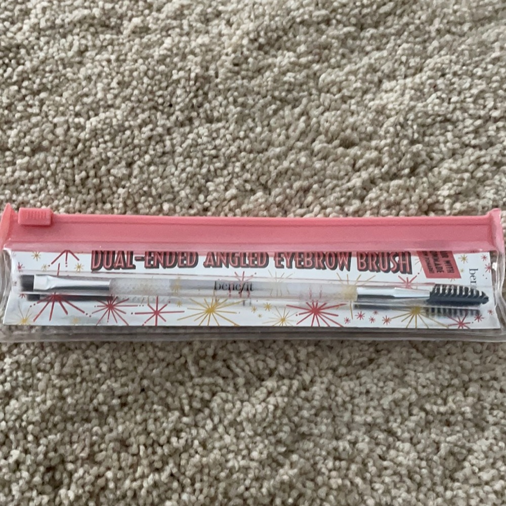 Benefit dual ended angled eyebrow brush